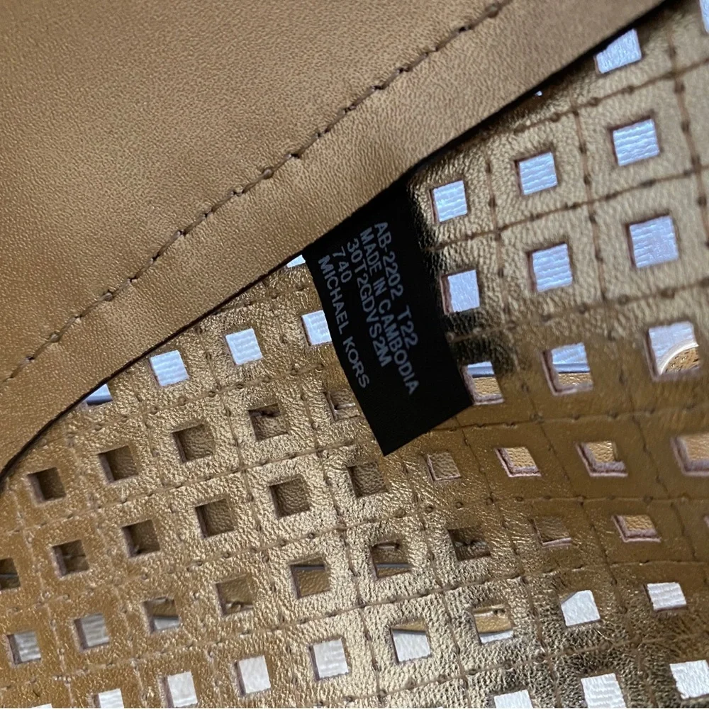 Michael Kors Gold Bucket 2 way Bag